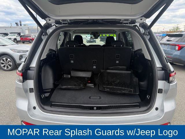Used 2022 Jeep Grand Cherokee Laredo w/ Luxury Tech Group I AWD/4WD image 22
