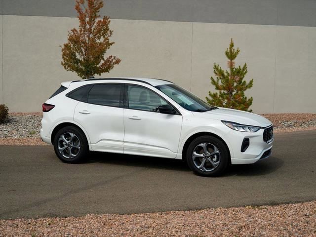 Certified 2024 Ford Escape ST-Line w/ Tech Pack #1 FWD image 3