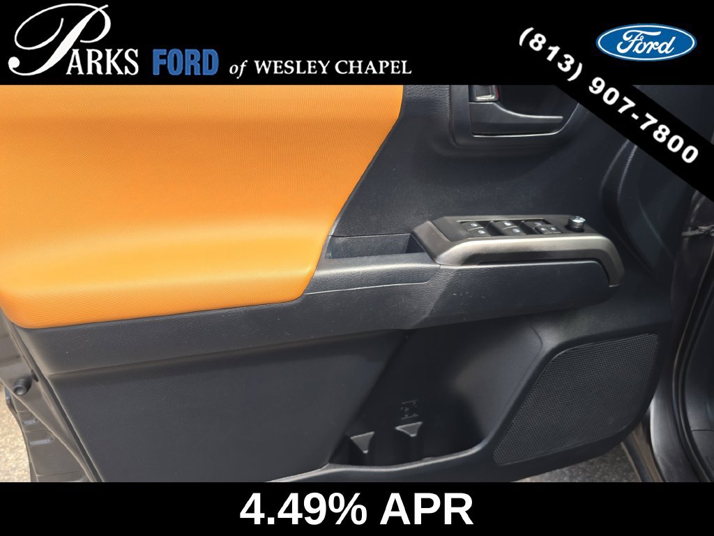 Used 2018 Toyota Tacoma SR5 RWD image 16