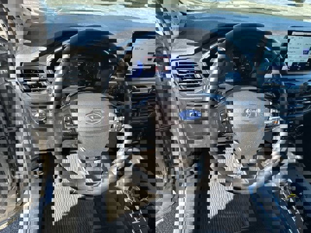 Certified 2022 Ford Escape Titanium image 13