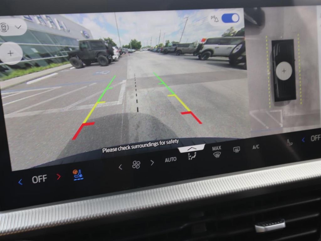 Certified 2025 Ford Explorer Platinum image 10