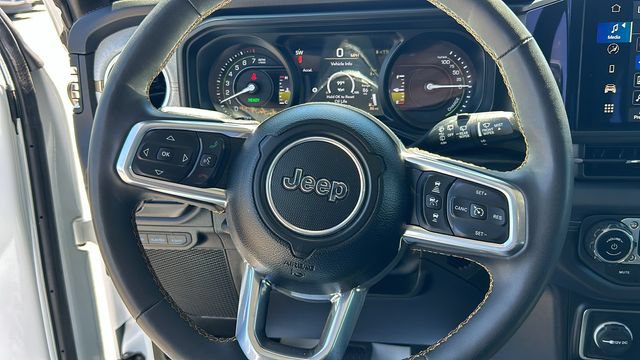 Used 2024 Jeep Wrangler Unlimited Sahara AWD/4WD image 19
