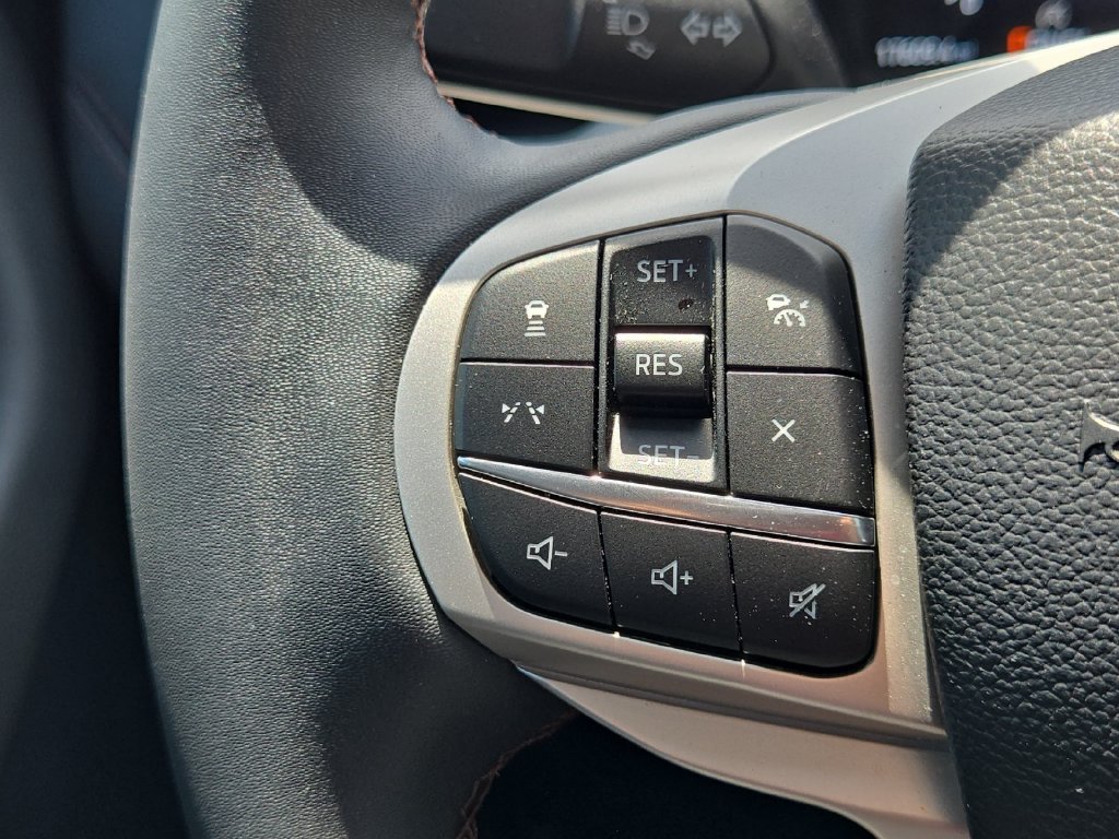 Certified 2025 Ford Explorer Active RWD image 26