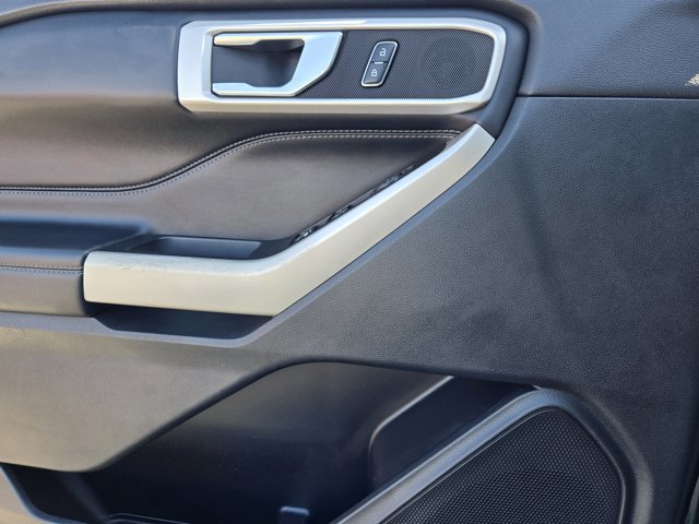 Certified 2022 Ford Explorer XLT w/ Equipment Group 202A image 21