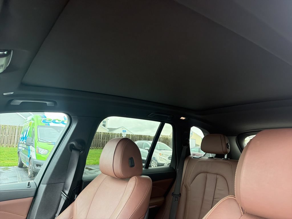 Used 2019 BMW X5 xDrive40i w/ Convenience Package AWD/4WD image 34