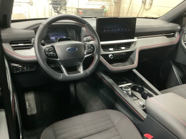 Certified 2025 Ford Explorer ST-Line w/ ST-Line Street Pack image 9