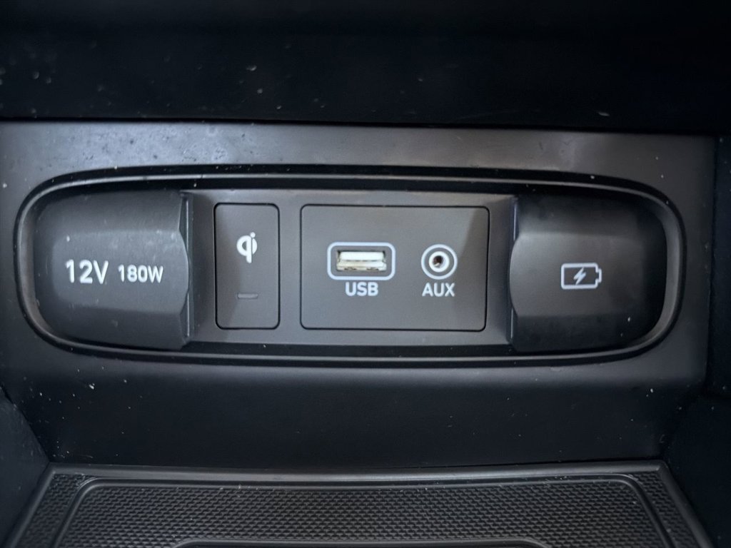 Used 2020 Hyundai Santa Fe Limited w/ Cargo Package FWD image 33
