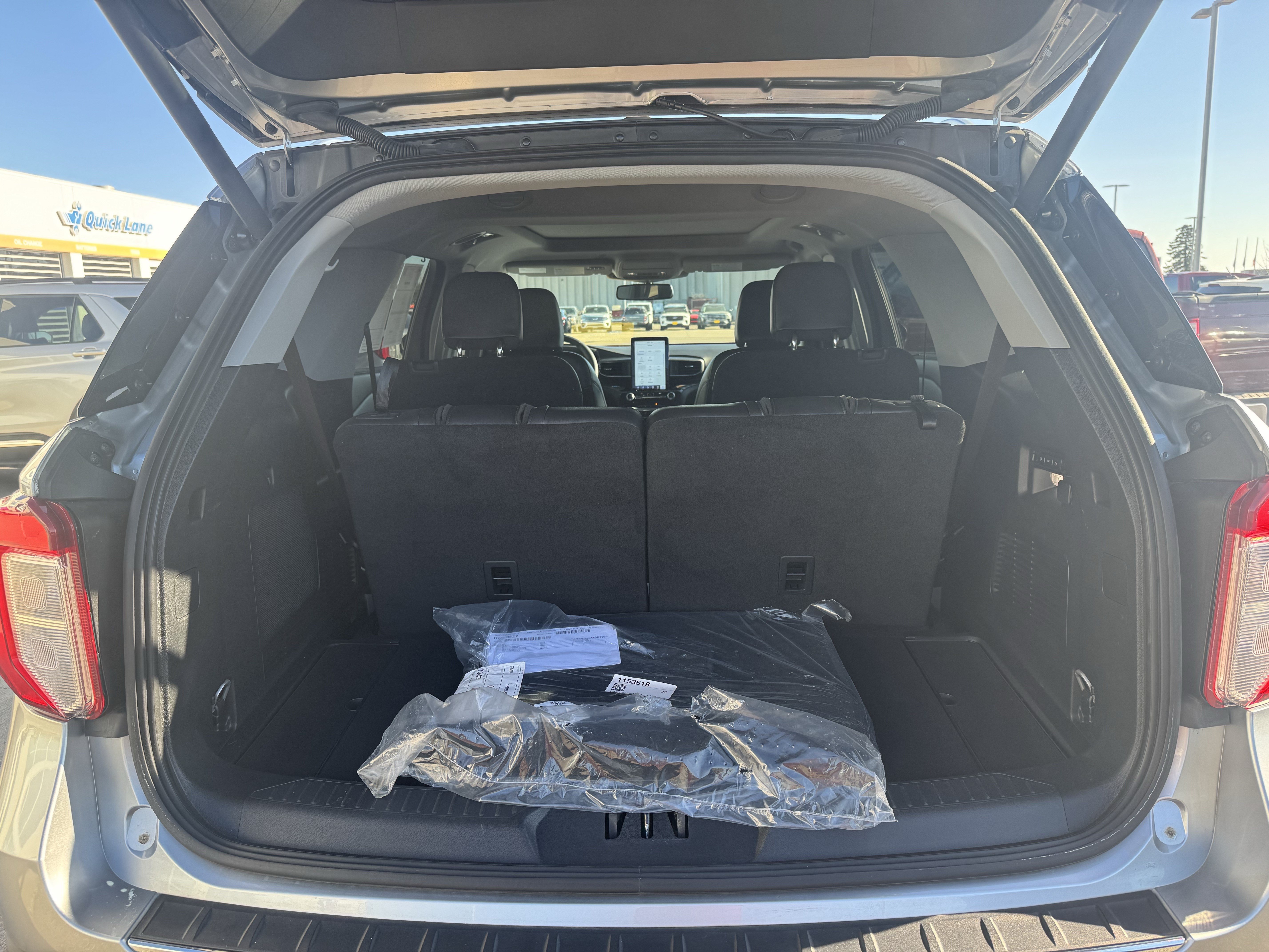 Certified 2024 Ford Explorer Limited w/ Limited Technology Package AWD/4WD image 7