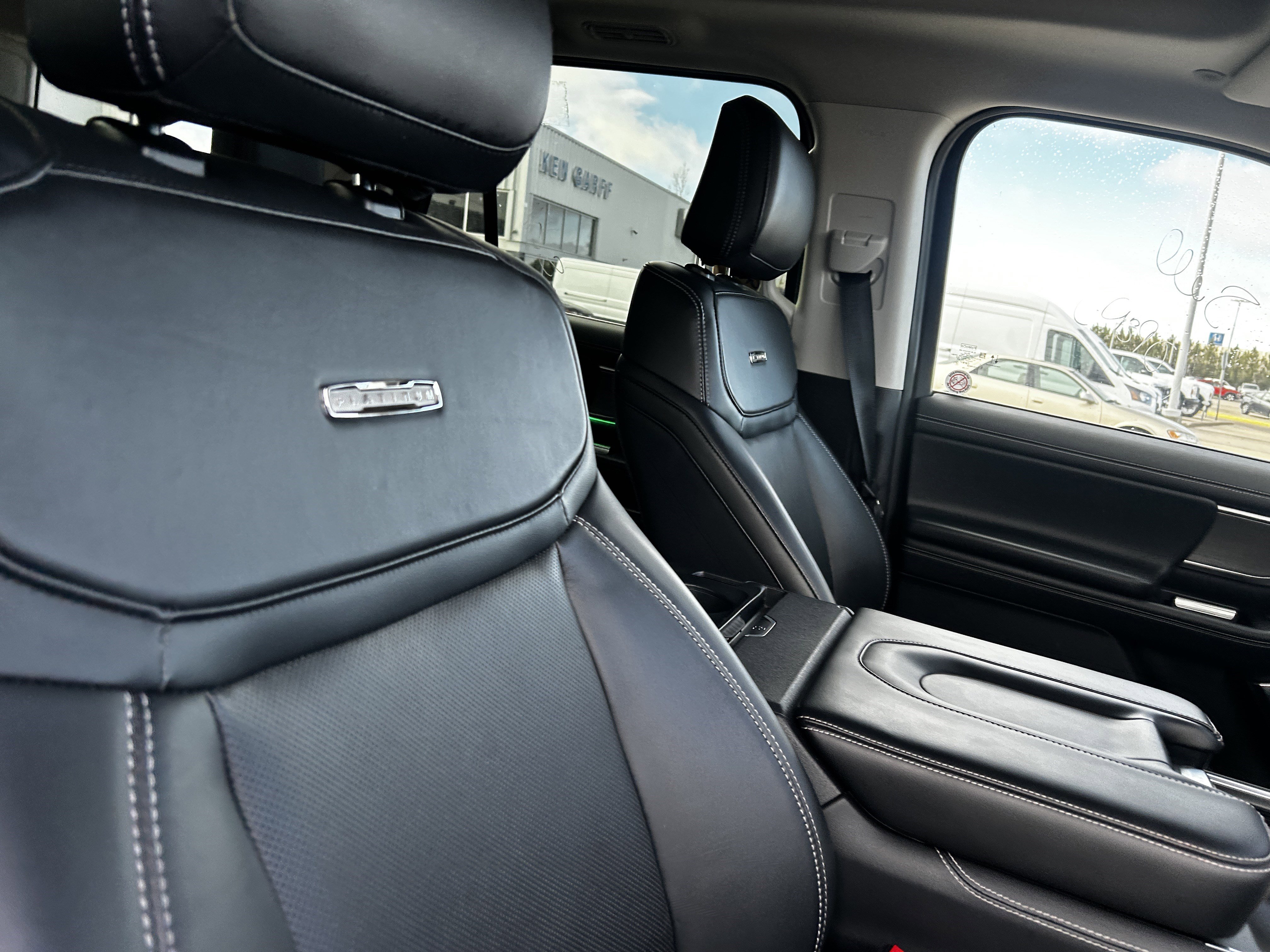 Certified 2025 Ford Expedition Platinum AWD/4WD image 14