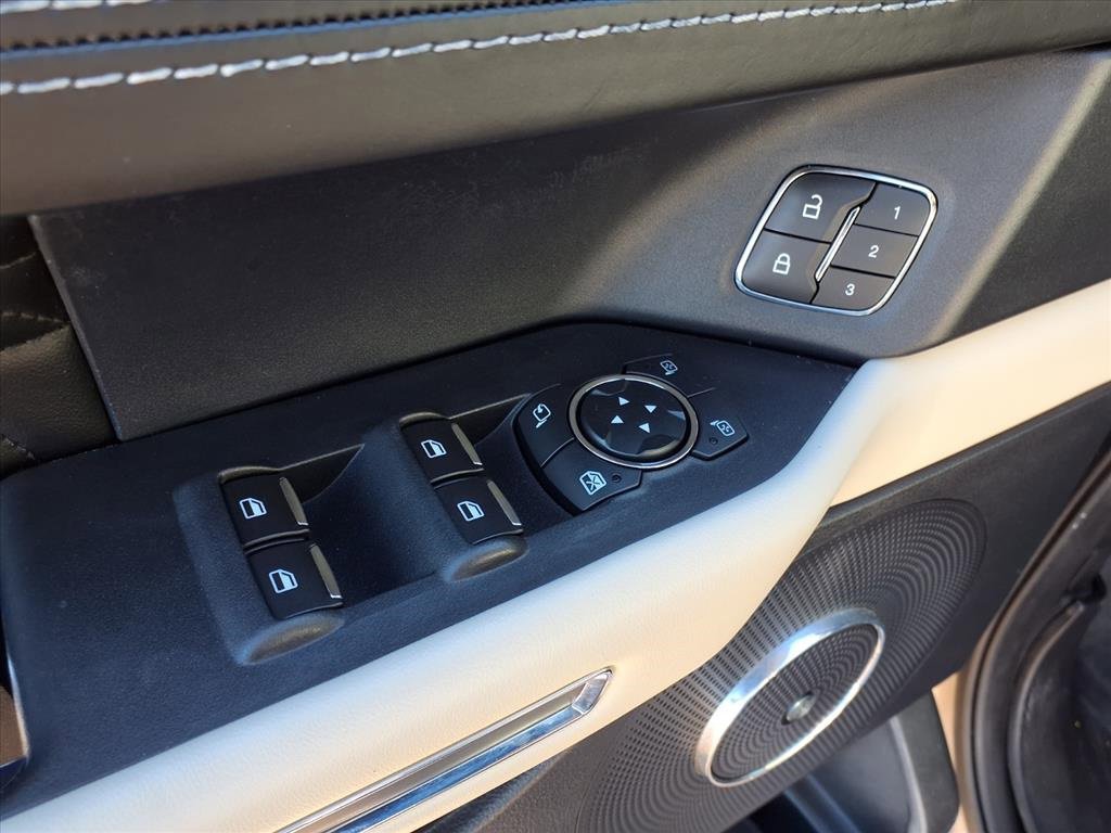 Certified 2020 Ford Expedition Platinum image 24