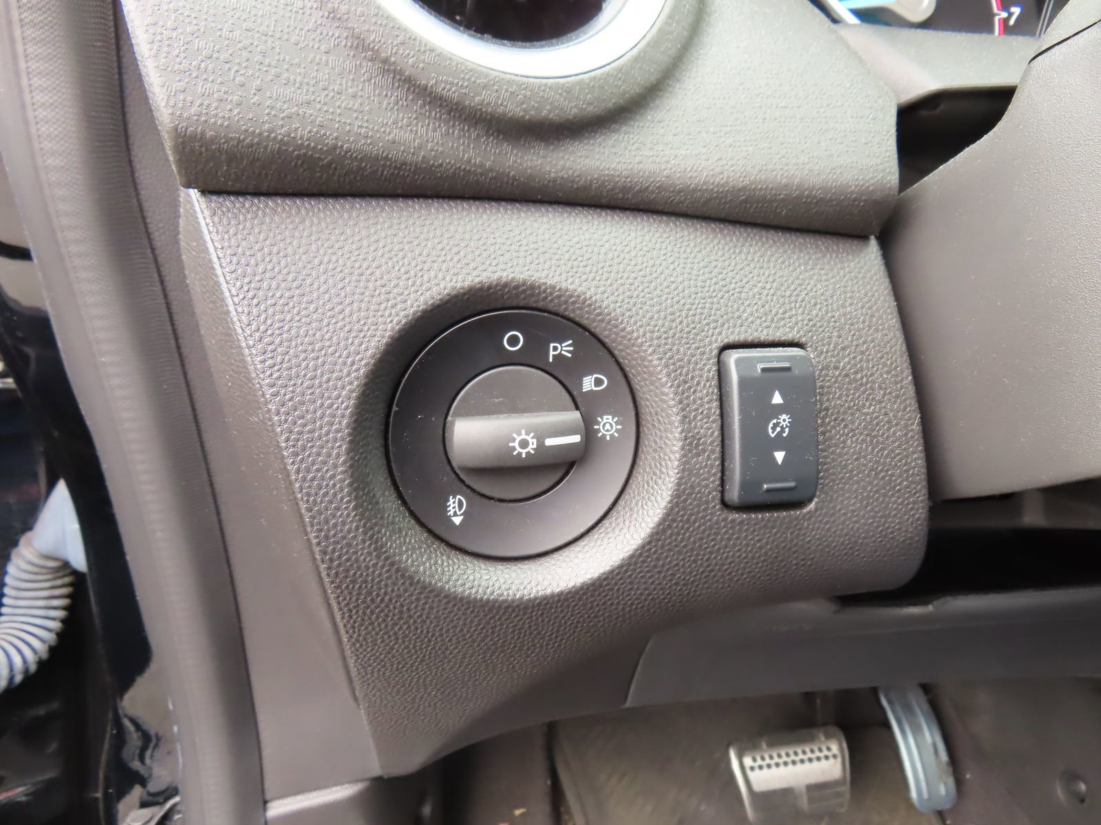 Certified 2019 Ford Fiesta ST-Line w/ ST Line Cold Weather Package image 17