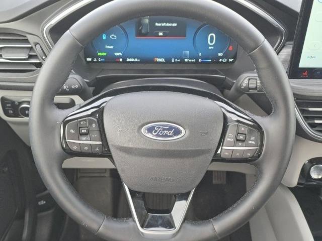 Certified 2025 Ford Escape SE w/ PHEV Premium Package FWD image 16