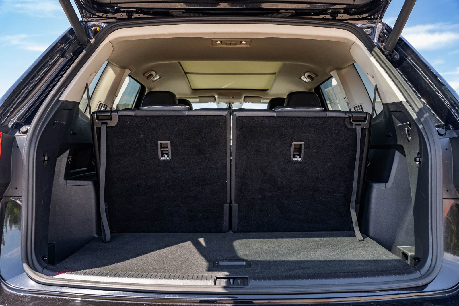 Used 2021 Volkswagen Atlas SE w/ Panoramic Sunroof Package FWD image 17