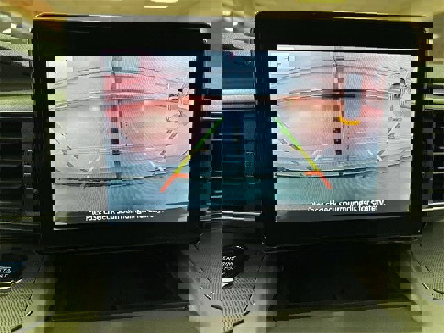 Certified 2022 Ford Explorer XLT w/ Equipment Group 202A image 9