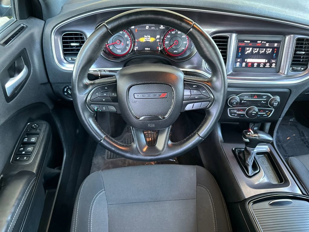 Used 2018 Dodge Charger SXT w/ Blacktop Package RWD image 13