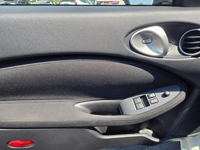 Used 2020 Nissan 370Z Coupe RWD image 18