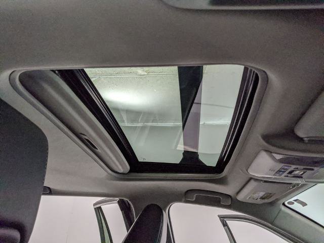 Used 2022 Toyota RAV4 XLE Premium image 25