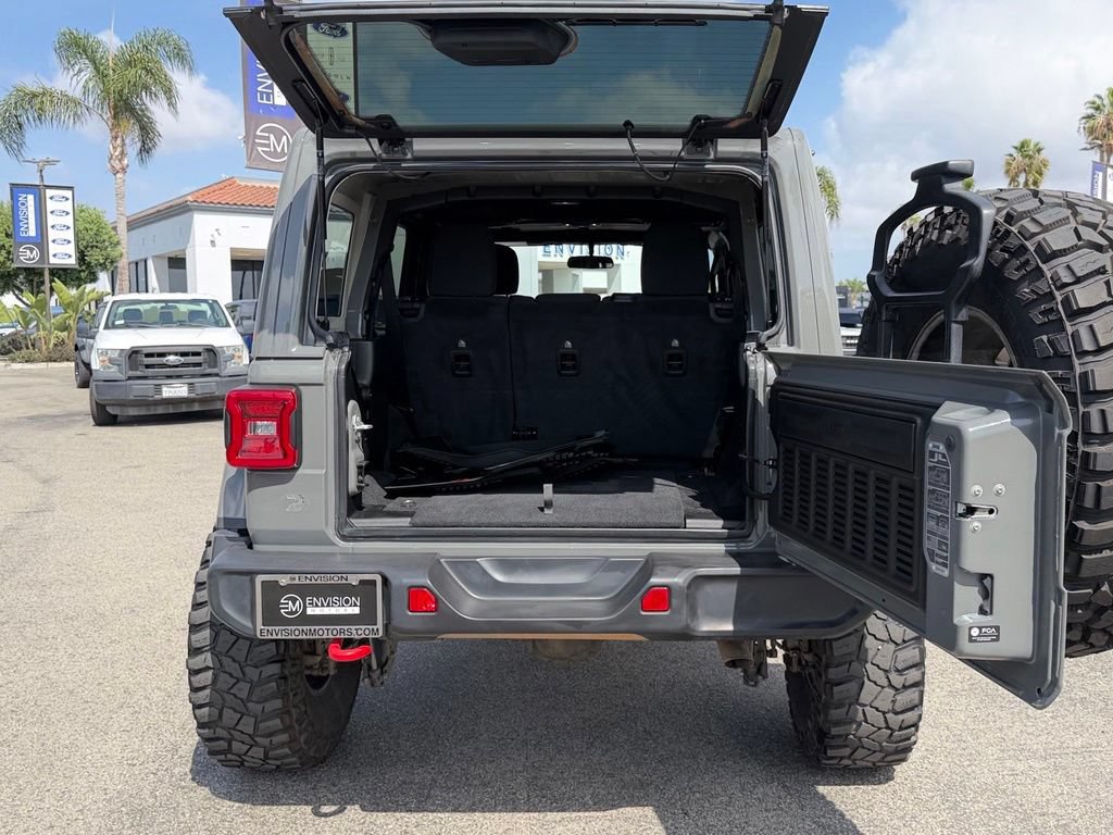 Used 2021 Jeep Wrangler Unlimited Rubicon w/ LED Lighting Group AWD/4WD image 10