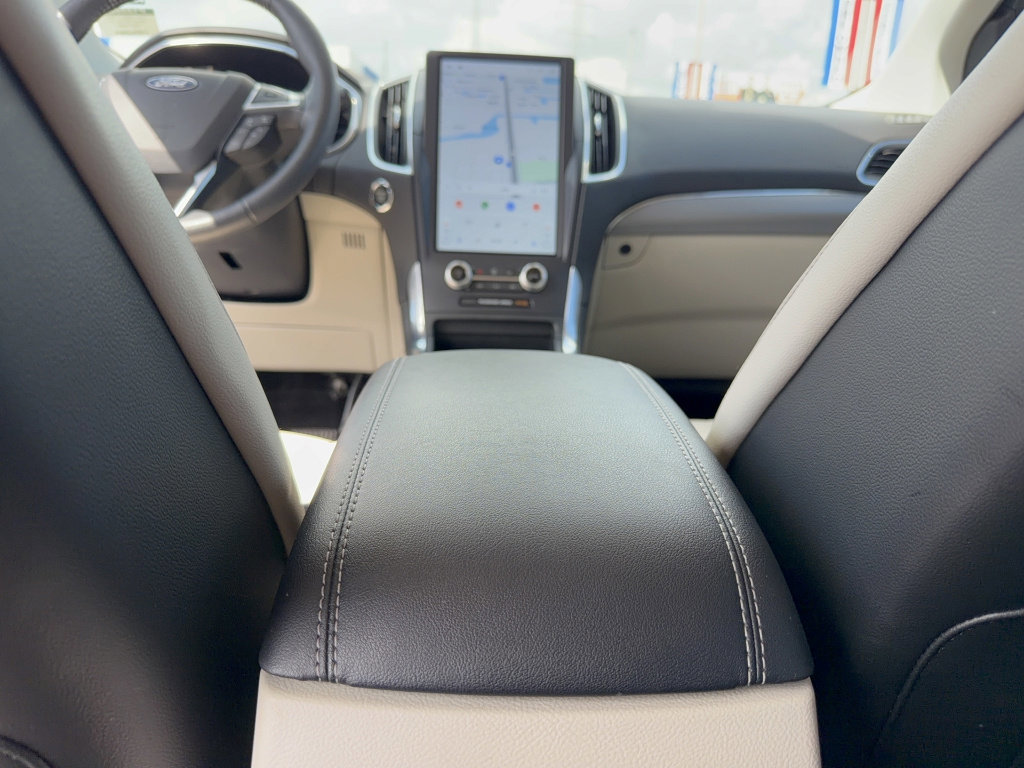 Certified 2021 Ford Edge Titanium w/ Equipment Group 301A image 29