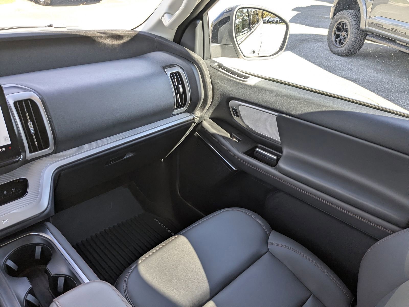 Certified 2025 Ford Expedition Max Active image 18