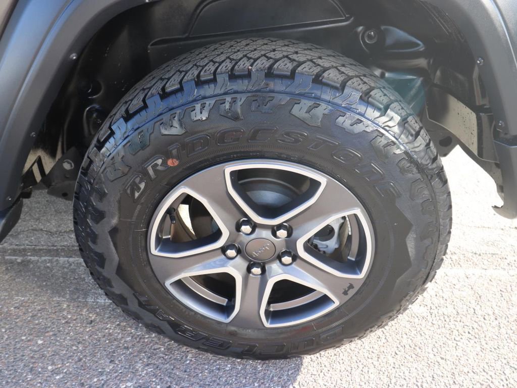 Used 2019 Jeep Wrangler Sport S image 15