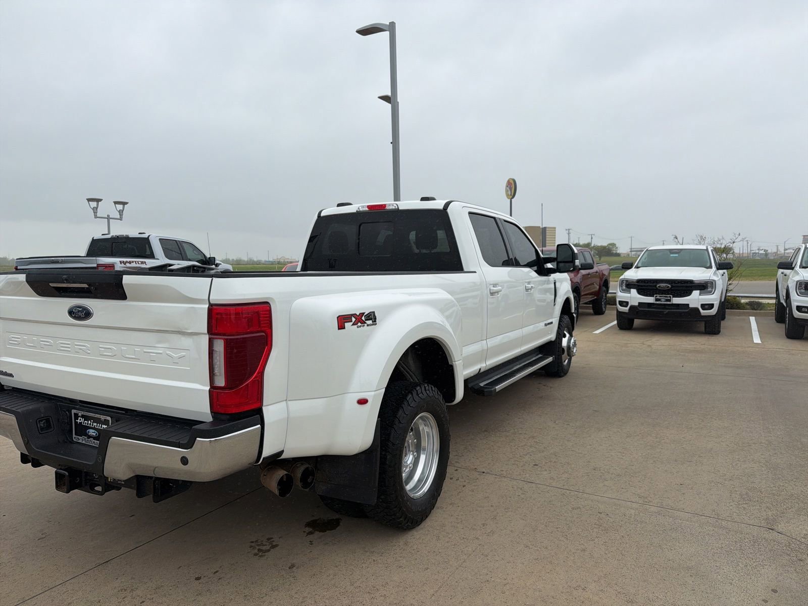 Certified 2022 Ford F350 Lariat w/ Lariat Ultimate Package AWD/4WD image 5