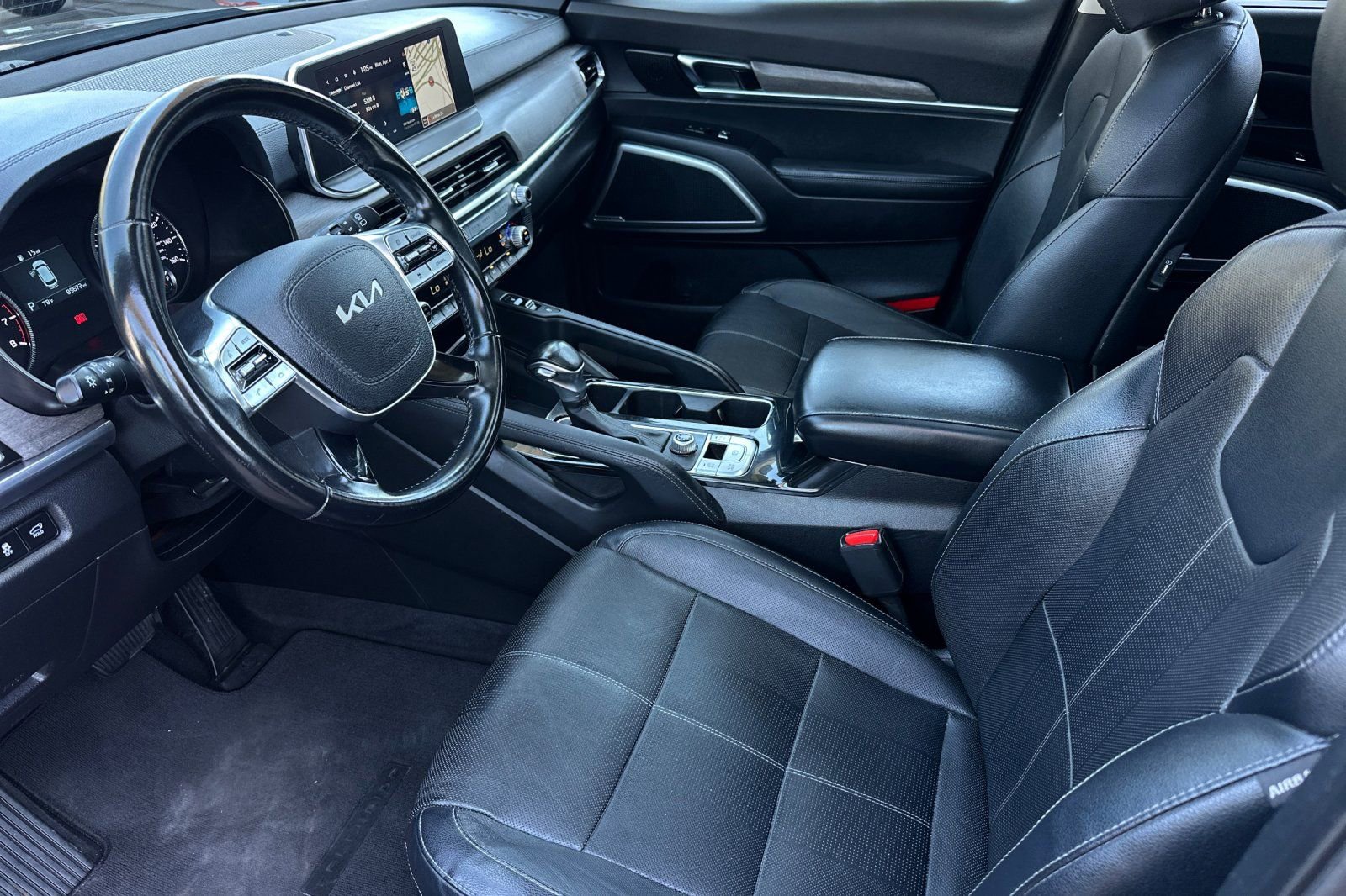 Used 2022 Kia Telluride EX w/ Towing Package FWD image 9