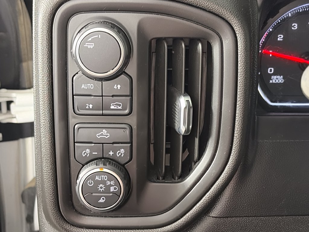 Used 2021 Chevrolet Silverado 1500 W/T w/ WT Value Package AWD/4WD image 22