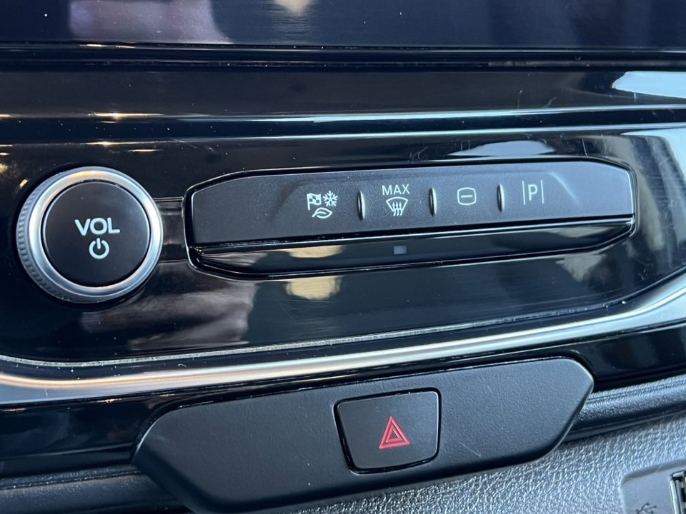 Certified 2024 Ford Transit 350 XLT image 31