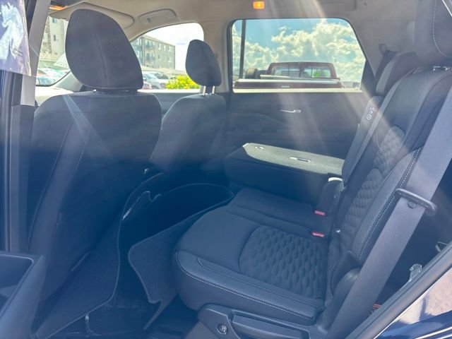 Used 2022 Nissan Pathfinder SV AWD/4WD image 9