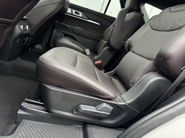 Certified 2025 Ford Explorer Platinum w/ Ultimate Package image 11