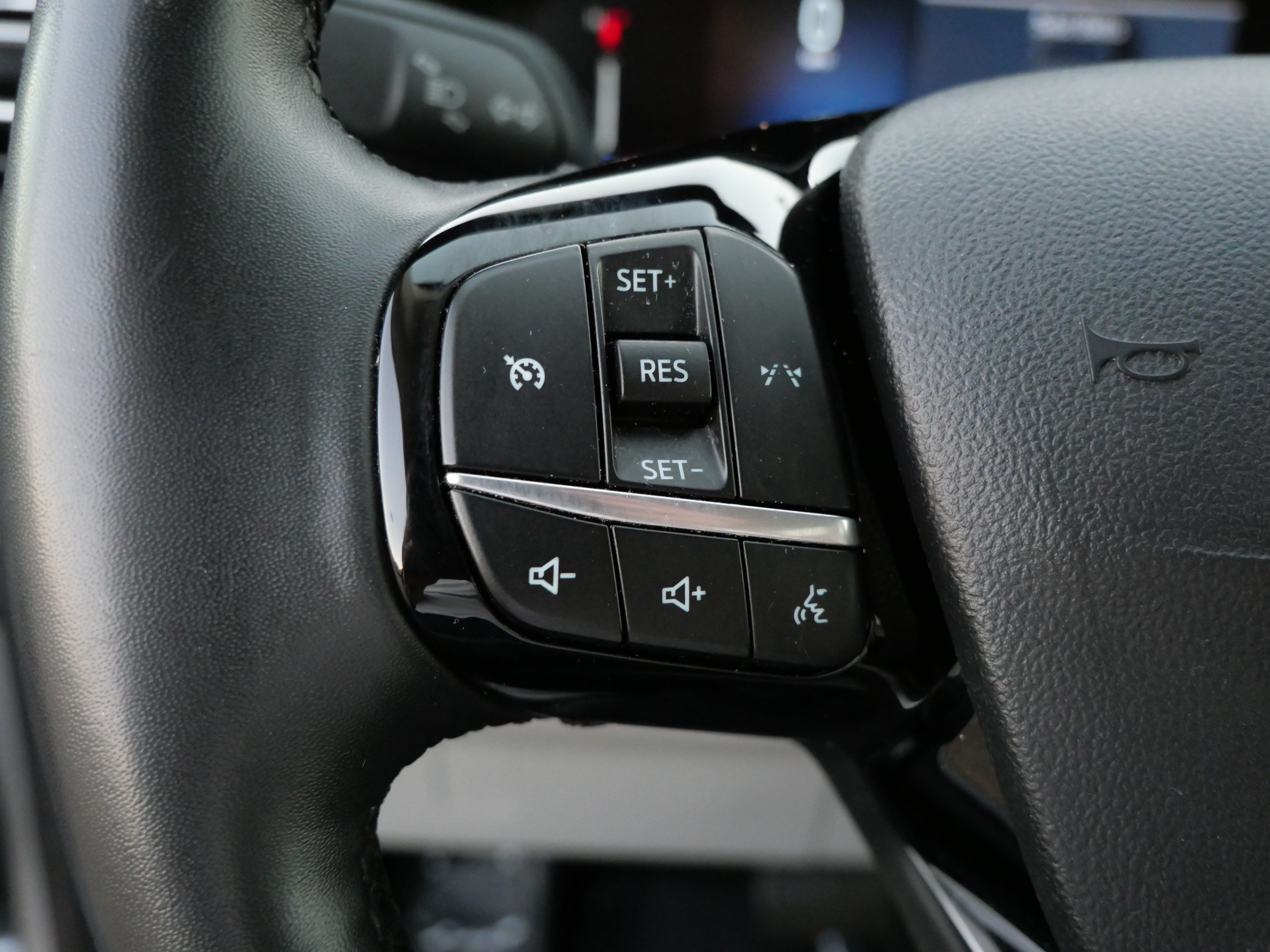 Certified 2018 Ford Escape S FWD image 28