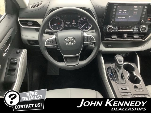 Used 2022 Toyota Highlander XLE AWD/4WD image 13