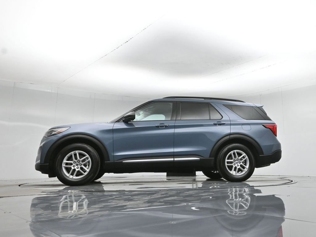 Certified 2025 Ford Explorer Active RWD image 24