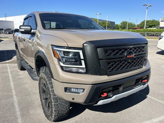 Used 2022 Nissan Titan PRO-4X w/ Pro-4x Convenience Package AWD/4WD image 3