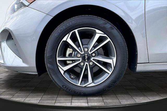 Used 2023 Kia Forte GT-Line w/ GT-Line Premium Package FWD image 9