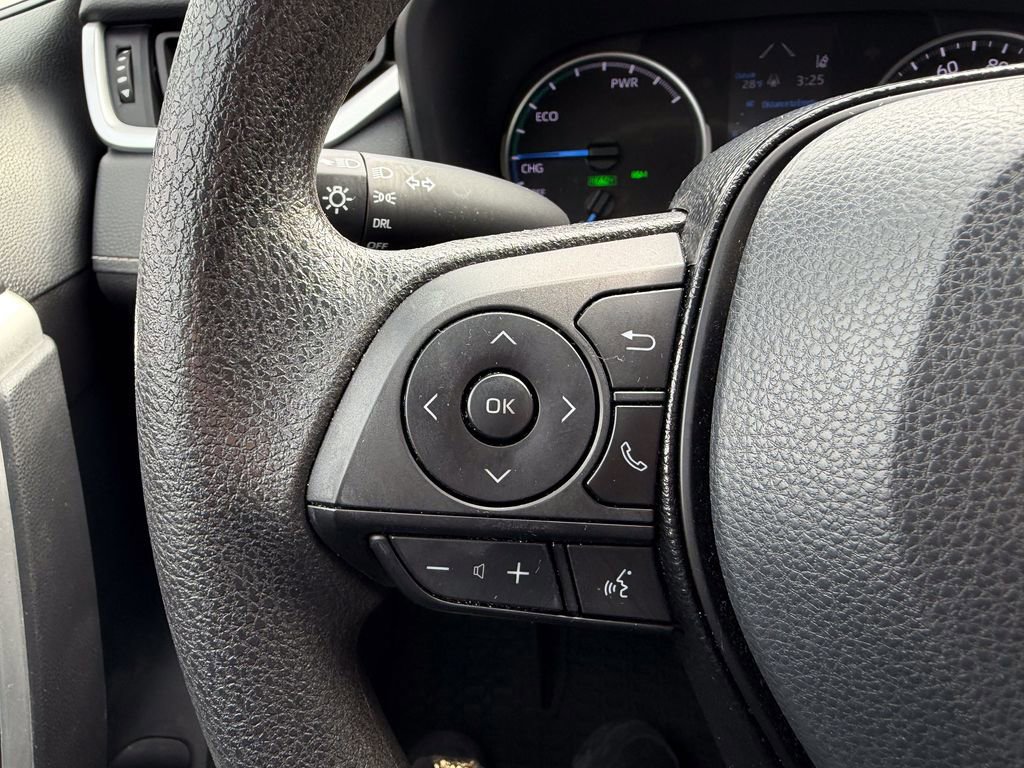 Used 2021 Toyota RAV4 LE image 25