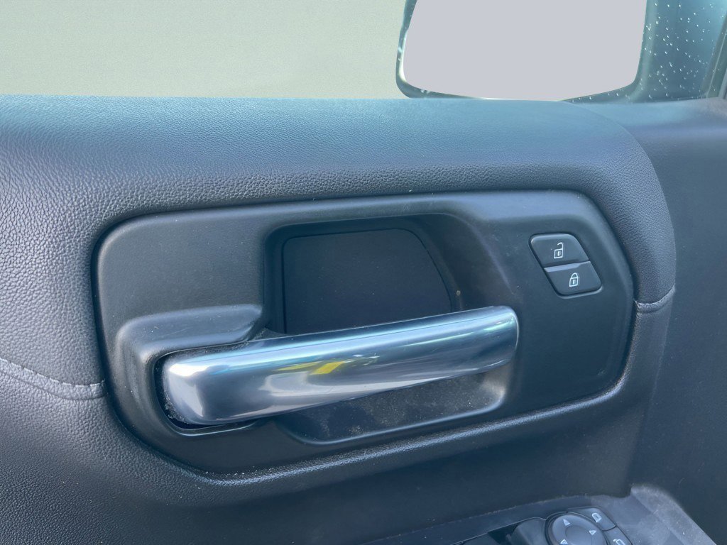 Used 2019 Chevrolet Silverado 1500 RST image 18