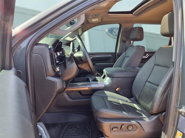 Used 2025 Chevrolet Silverado 2500 LTZ w/ LTZ Premium Package image 17