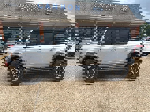 Certified 2022 Ford Bronco Outer Banks w/ Sasquatch Package image 2