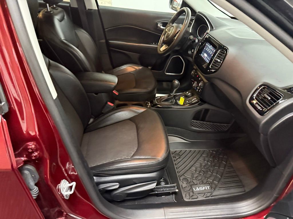 Used 2021 Jeep Compass Latitude image 41