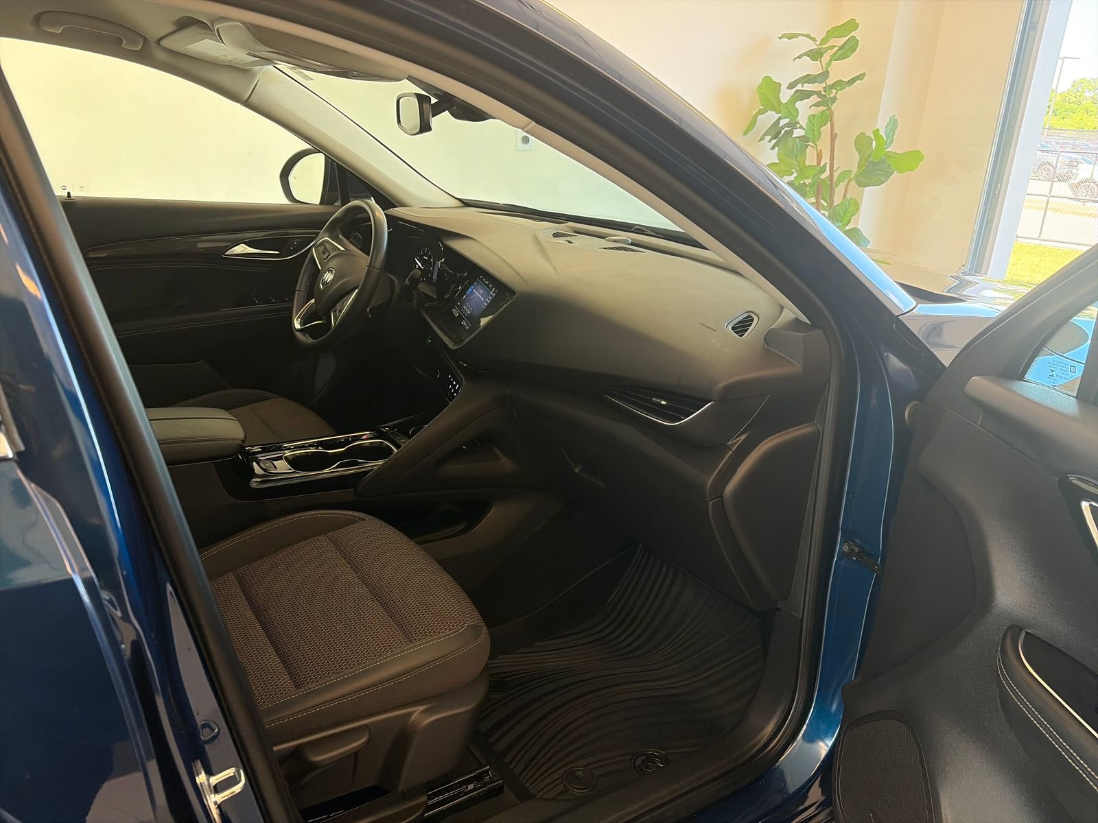 Used 2022 Buick Envision Preferred w/ Safety Package FWD image 5