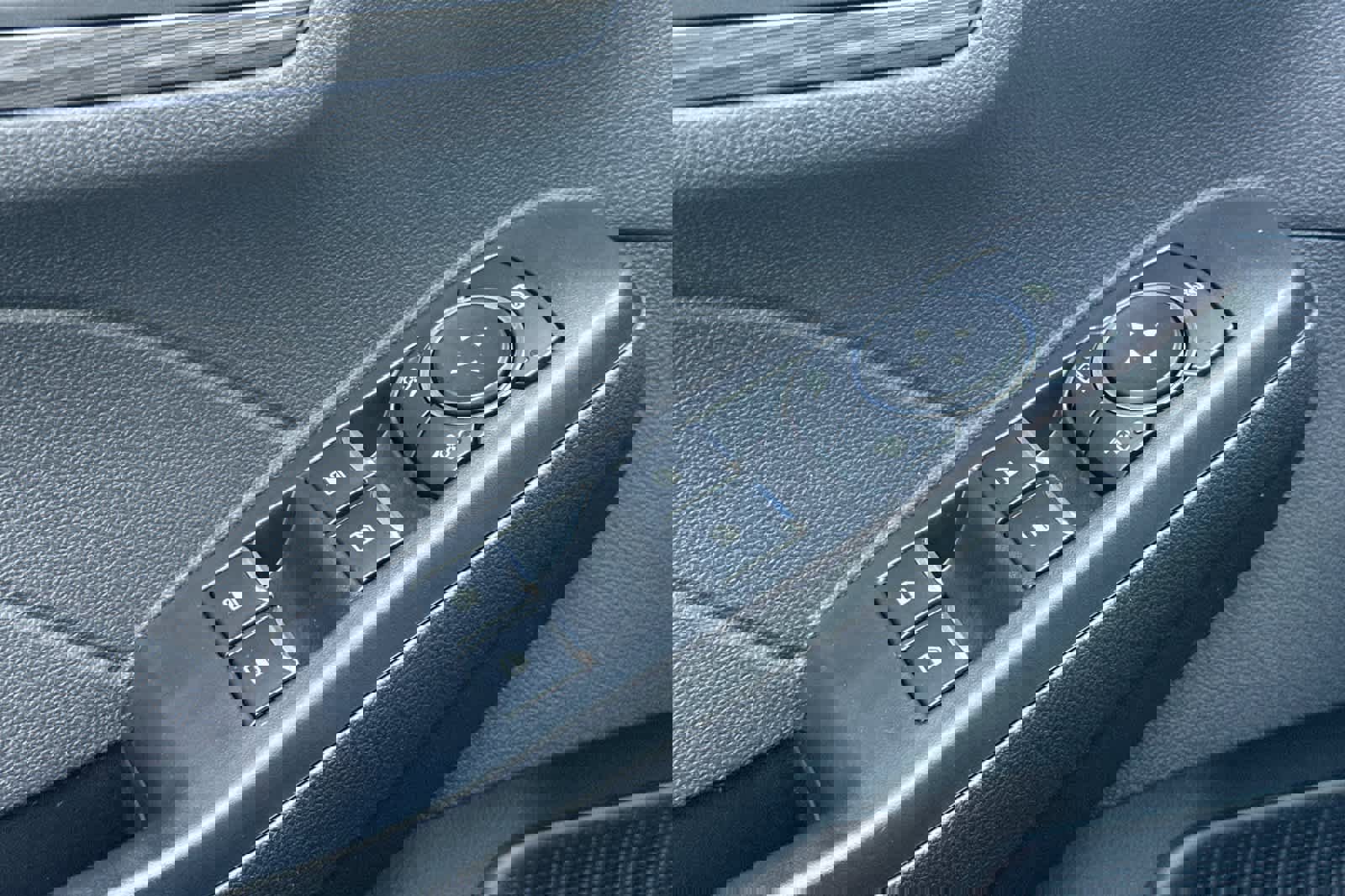 Certified 2025 Ford Escape SE w/ PHEV Premium Package image 13