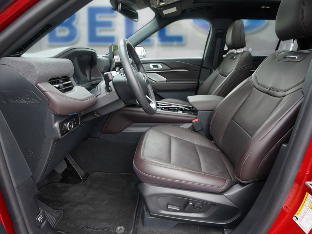 Certified 2025 Ford Explorer Platinum AWD/4WD image 13