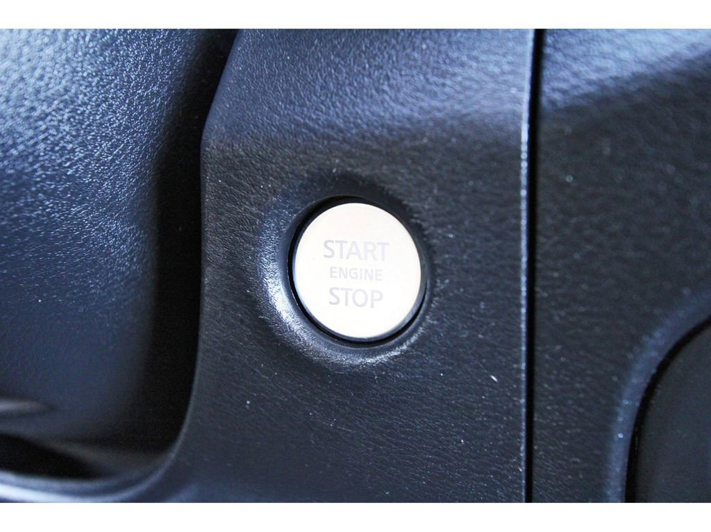 Used 2022 Nissan Frontier SV w/ Technology Package image 21