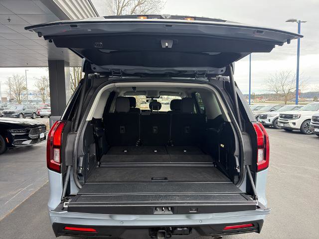 Certified 2025 Ford Expedition Active image 17