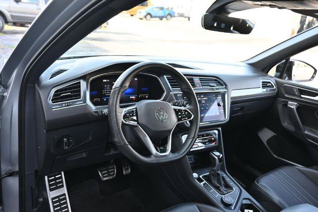 Used 2022 Volkswagen Tiguan SE R-Line AWD/4WD image 19