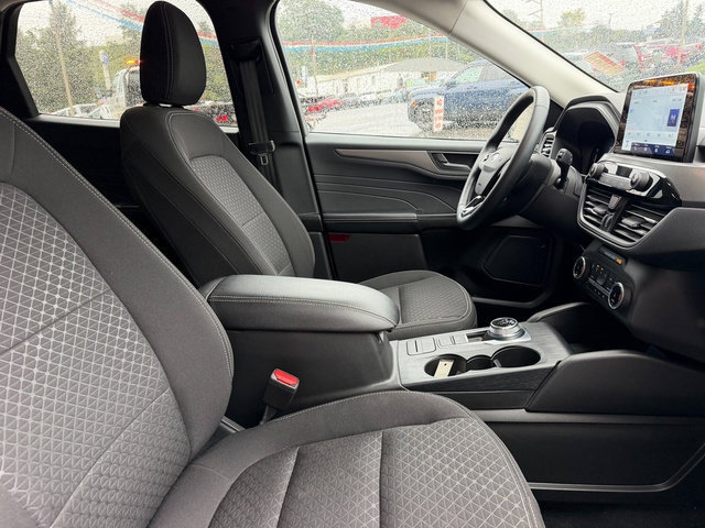 Certified 2024 Ford Escape Active AWD/4WD image 10