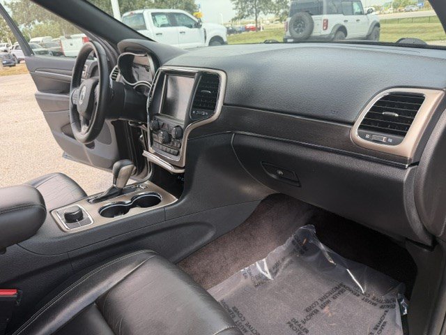 Used 2017 Jeep Grand Cherokee Limited AWD/4WD image 39