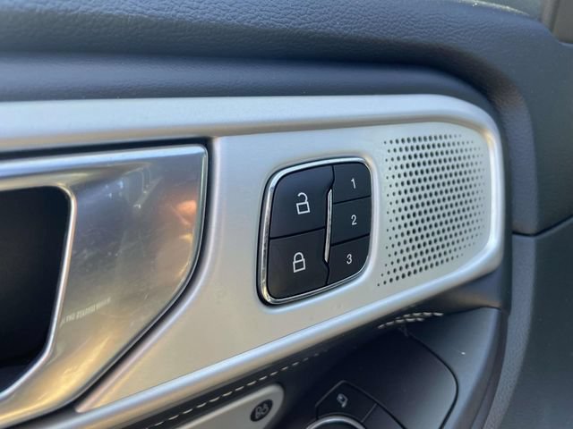 Certified 2020 Ford Explorer ST w/ Premium Technology Package AWD/4WD image 22